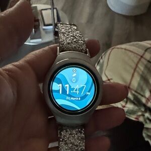 Samsung Gear 2 Silver Smartwatch with Glittery Strap